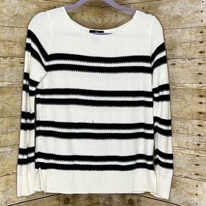 GAP PREPPY STRIPED CASUAL EVERYDAY WEAR COASTAL CLASSIC FOREVER STYLISH SWEATER